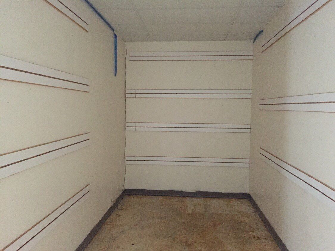 Retail/Medical Spaces For Lease: 1440 Dunn Ave, Jacksonville, FL 32218